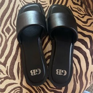 Gianni Bini Black Slide Sandals Minimalist Design
